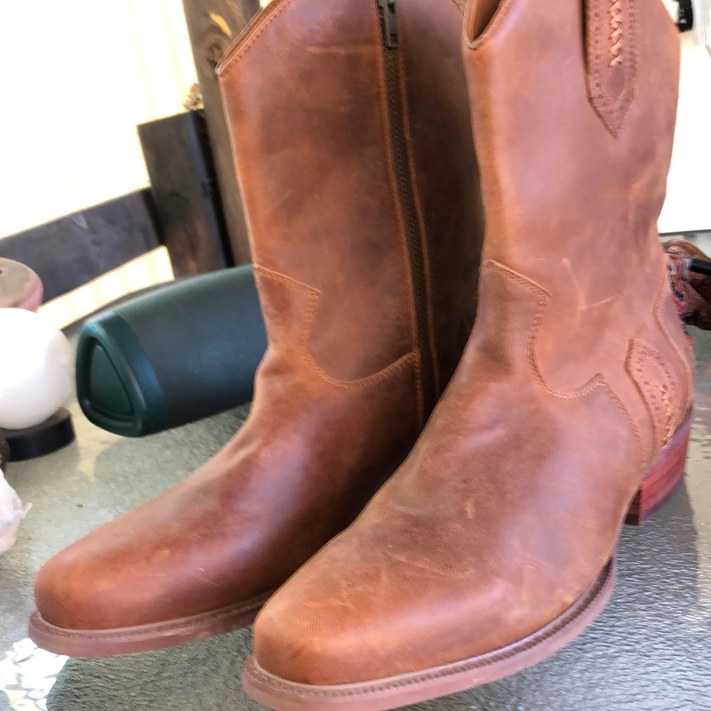New DINGO Brown Leather Boots